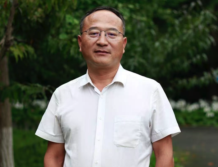 李仲伟律师
